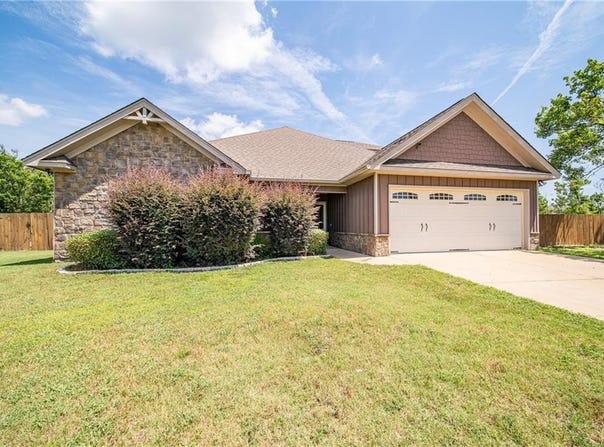 13 Talon Court, Fort Mitchell, AL 36856