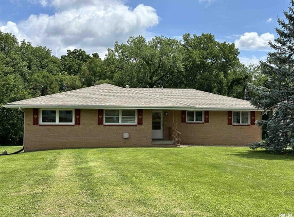 2401 SPRINGFIELD Road, East Peoria, IL 61611-9999