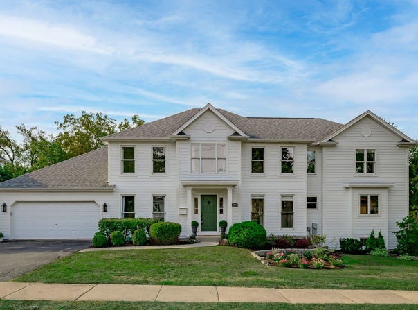 369 Hawthorne Boulevard, Glen Ellyn, IL 60137