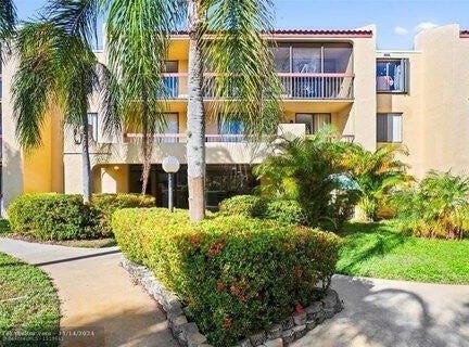733 SE 1st Way, Deerfield Beach, FL 33441