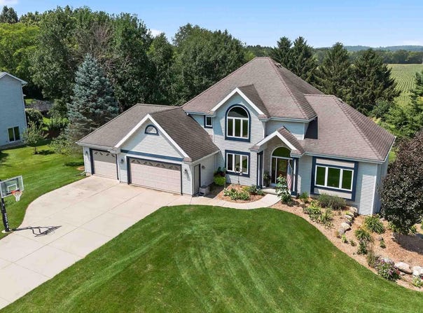1461 Darcy Drive, Oregon, WI 53575