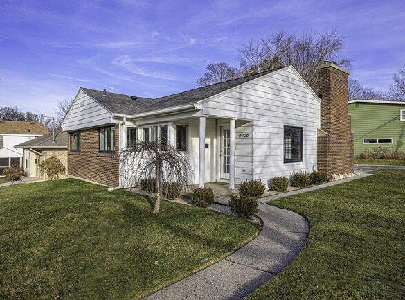 1558 Lake Grove Avenue SE, Grand Rapids, MI 49506