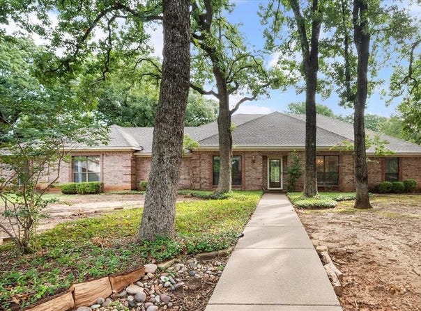 2306 Randy Court, Mansfield, TX 76063