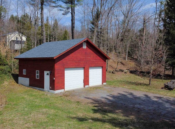 3 Cross Road, Cabot, VT 05647