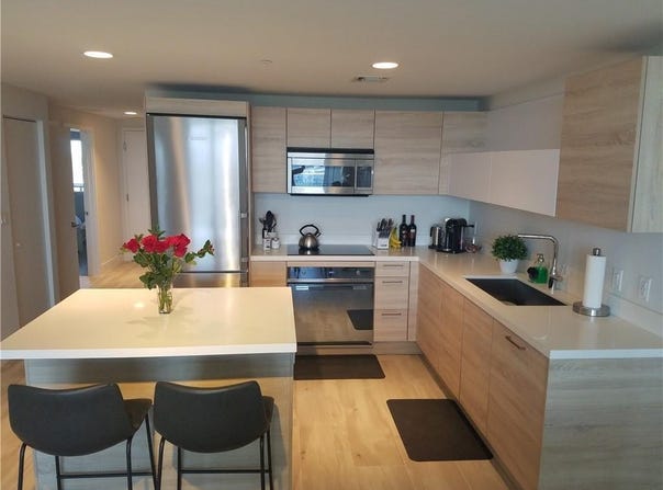 16385 Biscayne Boulevard, North Miami Beach, FL 33160