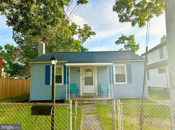 37 WALKERN RD, BALTIMORE, MD 21221