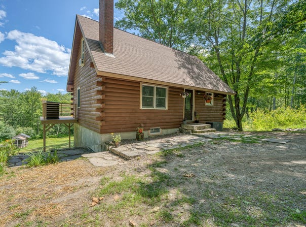 661 Chapel Road, Waldoboro, ME 04572