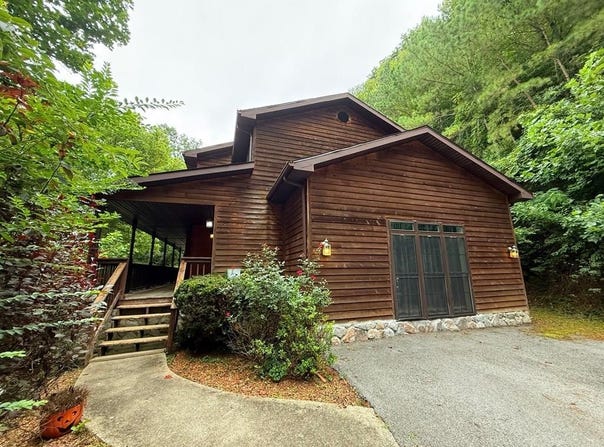 940 Daniels Creek, Banner, KY 41603