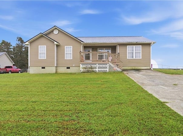 279 Brittney Drive SE, Calhoun, GA 30701