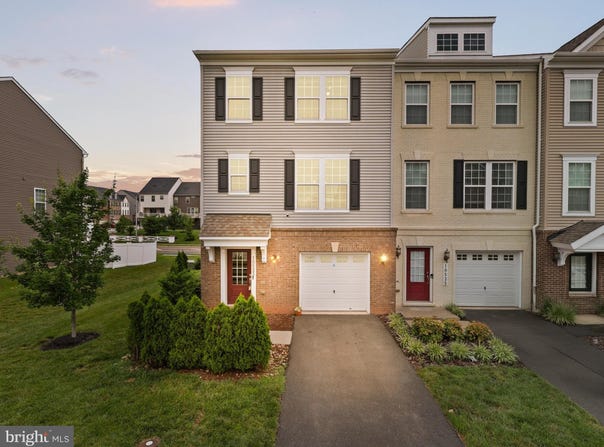 10523 HINTON WAY, MANASSAS, VA 20112