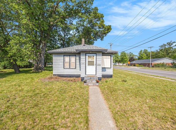2201 Riordan Street, Muskegon Heights, MI 49444