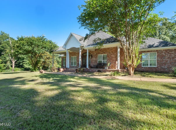 671 SE Fox Road, Bogue Chitto, MS 39629