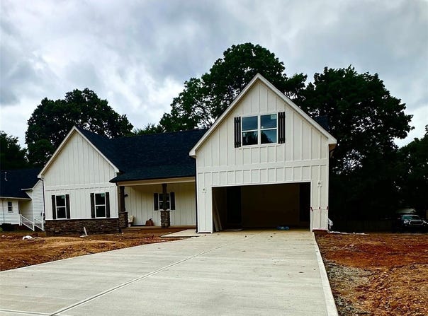 1678 Sharon Lane, Lancaster, SC 29720