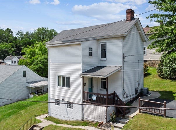 600 Scott St, Penn Twp, PA 15675