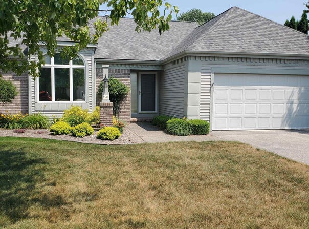5557 Spring Knoll, Bay City, MI 48706