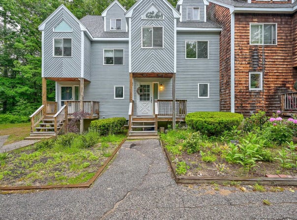 25 Hawk Road, Conway, NH 03860