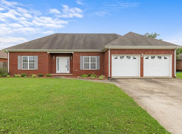 206 E Pershing Ave, Muscle Shoals, AL 35661