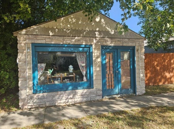 130 1st Street N, Waterville, MN 56096