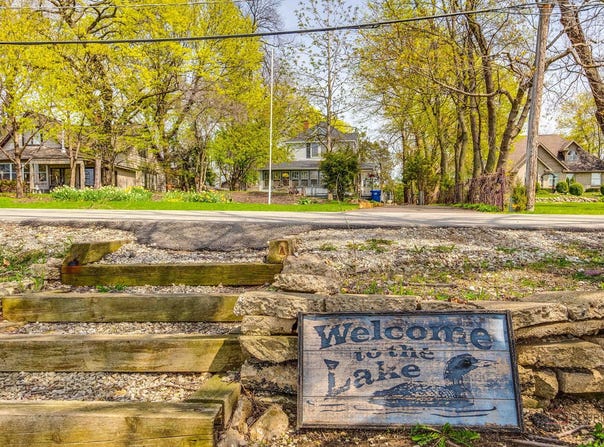 34741 N Lake Shore Drive, Lake Villa, IL 60046