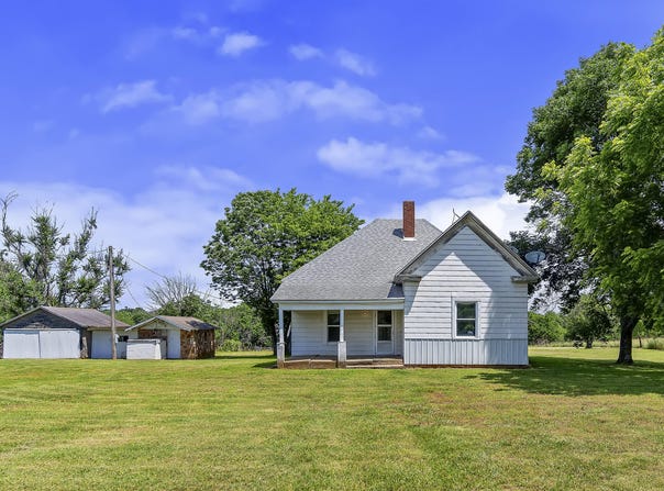 8527 W Farm Rd 76, Willard, MO 65781