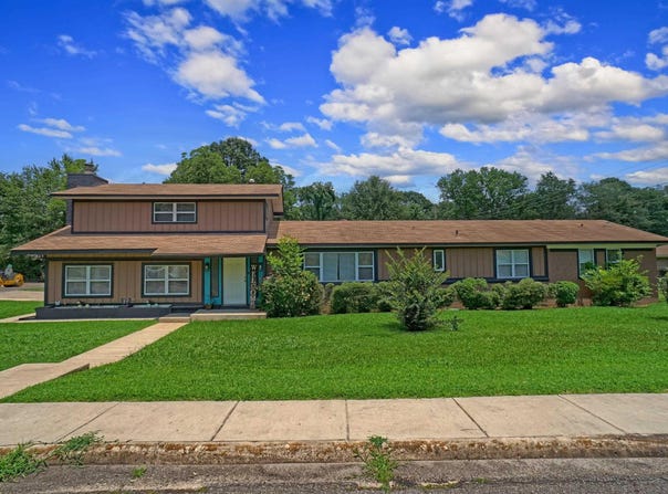 1418 W 2nd Place, Russellville, AR 72801