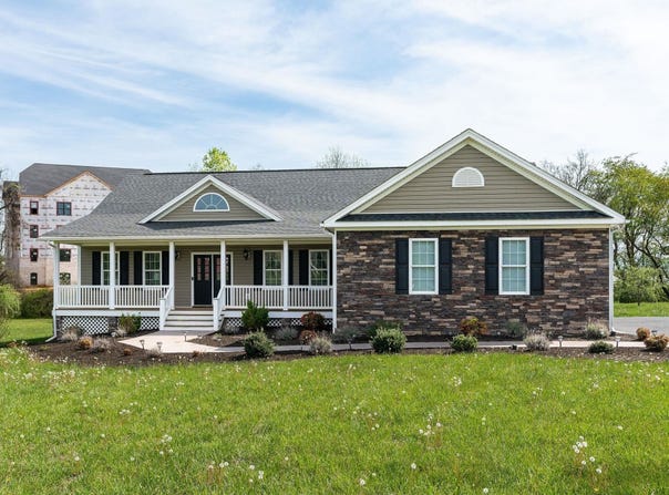 82 WILLOW LN, WAYNESBORO, VA 22980