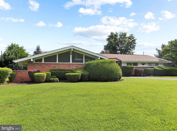 845 MOUNTAIN VIEW ROAD W, WAYNESBORO, PA 17268