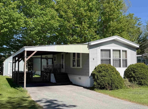 9 Paradise Street, Gorham, NH 03581