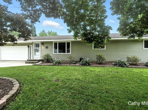 1444 Center Street, Zeeland, MI 49464