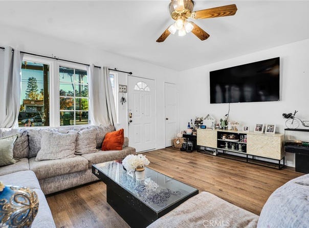 22137 Gault Street, Canoga Park, CA 91303