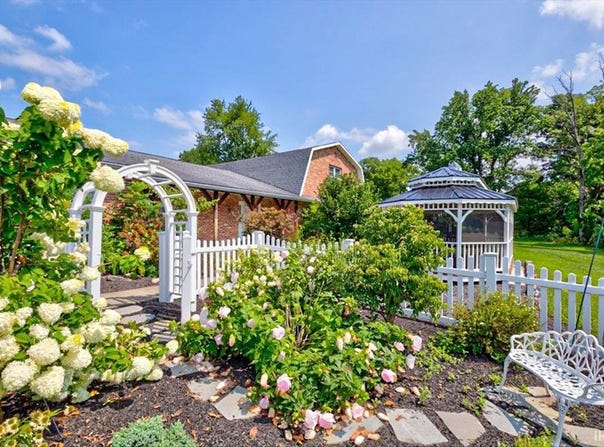 583 S Leatherwood Road, Bedford, IN 47421