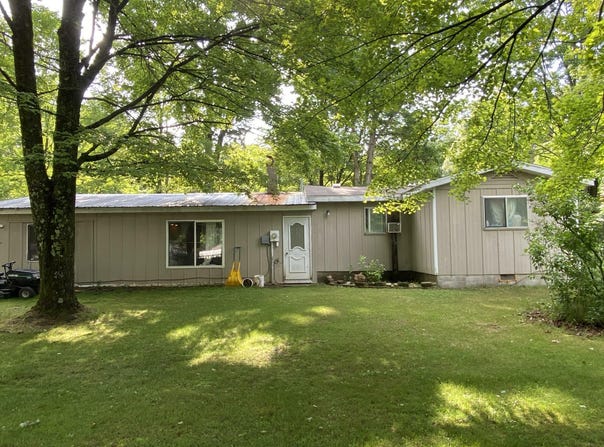 872 S RANSOM ROAD, WHITE CLOUD, MI 49349