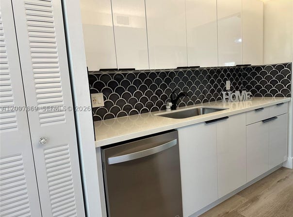 1300 SW 124th Ter, Pembroke Pines, FL 33027
