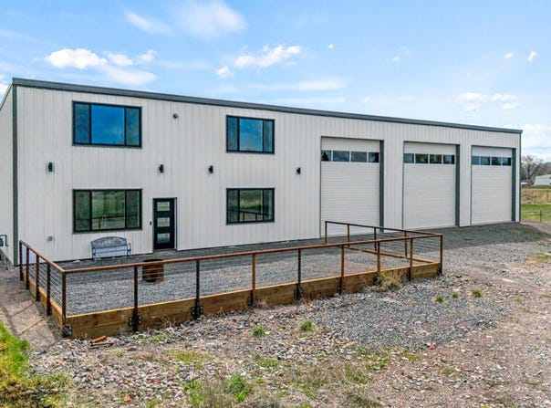 6852 Airway Drive, Klamath Falls, OR 97603