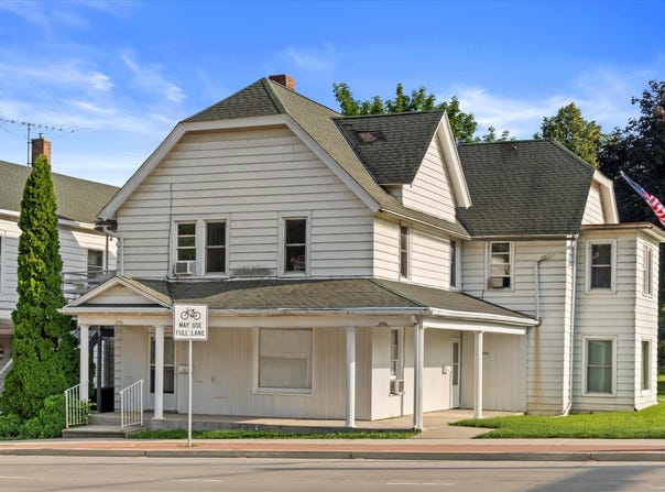 229 W Main St, Waterford, WI 53185