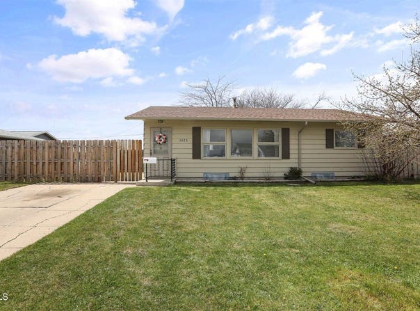 1223 13th Avenue West, Williston, ND 58801