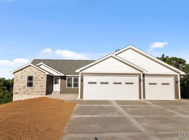 1012 N Mill Drive, Festus, MO 63028