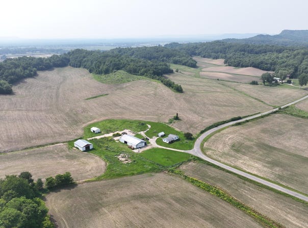 1000 Glomstad Rd, Holmen, WI 54636