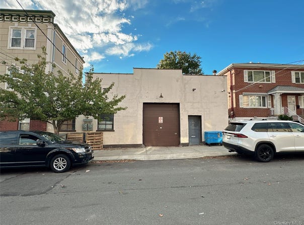 124-15 18th Avenue, College Point, NY 11356