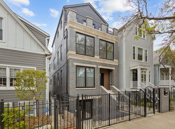 1522 W Wolfram Street, Chicago, IL 60657