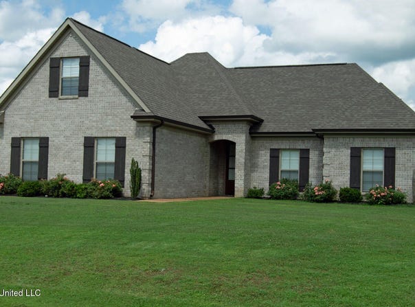 207 Cadet Drive, Senatobia, MS 38668