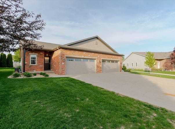 43 Yukon Circle, Bloomington, IL 61705