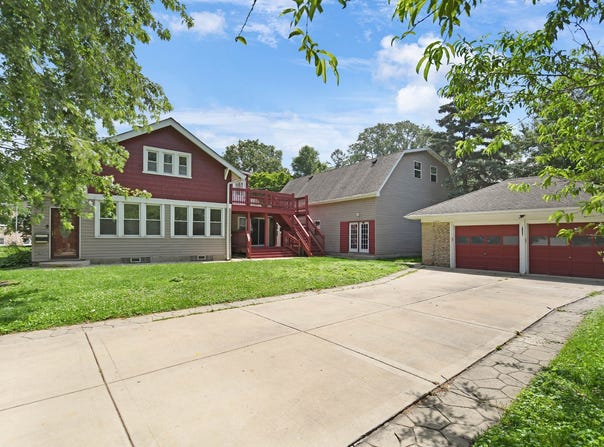 12851 Clinton Street, Blue Island, IL 60406