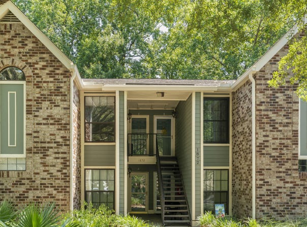 1872 Montclair Drive, Mount Pleasant, SC 29464