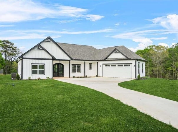 2040 HIGHWAY 197 N, Clarkesville, GA 30523
