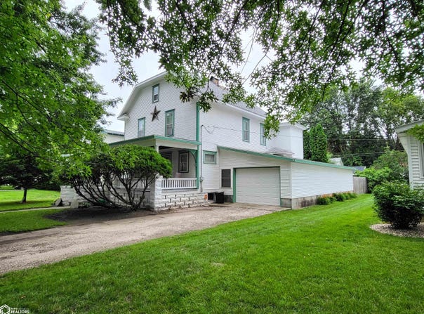 808 Elm Street, Webster City, IA 50595