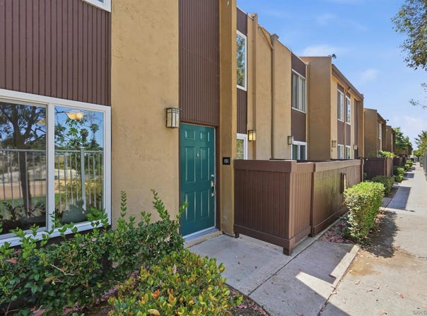 3454 Castle Glen Dr, San Diego, CA 92123