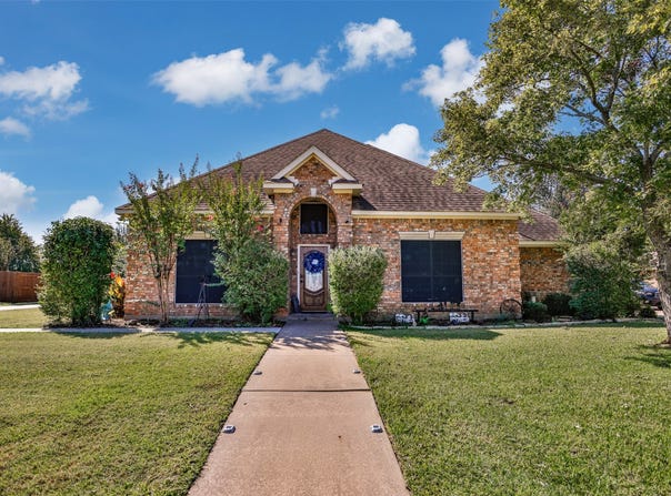 2424 Jolinda Lane, Whitesboro, TX 76273