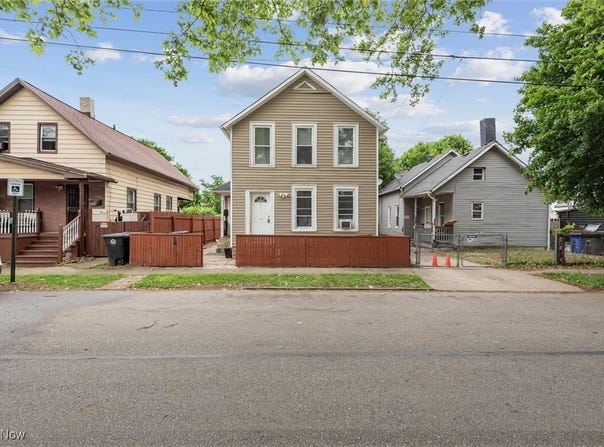 3074 Erin Avenue, Cleveland, OH 44113