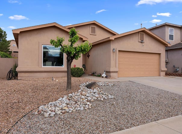 10503 BILBOA Street NW, Albuquerque, NM 87114